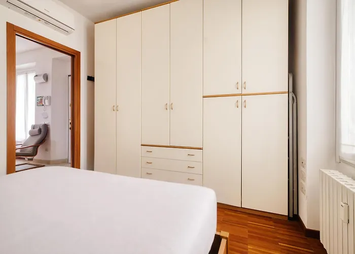Apartment Hostmate - - Plinio - Citta Studi